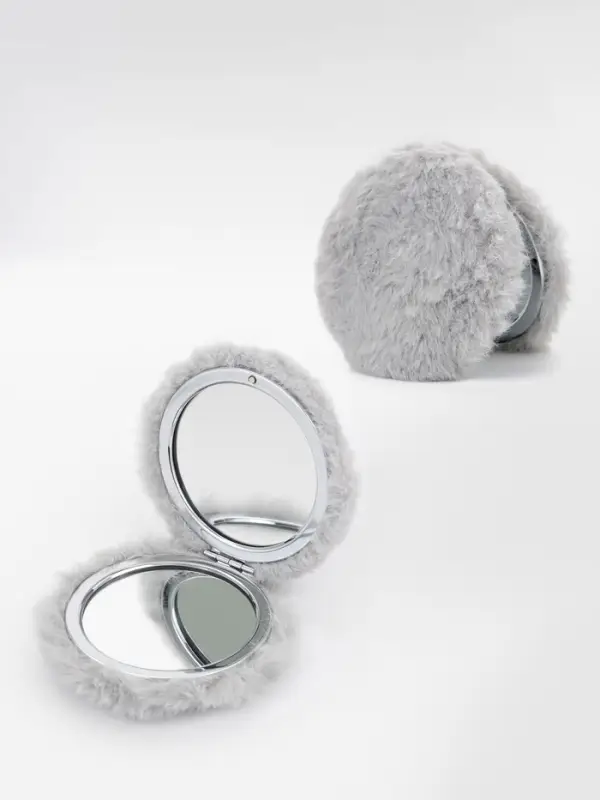 Зеркало складное «Мех», d=8 см, с увеличением, с искусственным мехом, серое