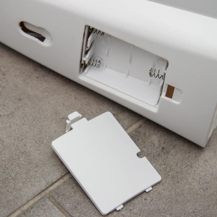 Диспенсер для антисептика/пенного мыла, 300 мл, сенсорный на батарейках, цвет белый Диспенсер для антисептика/пенного мыла, 300 мл, сенсорный на батарейках, цвет белый