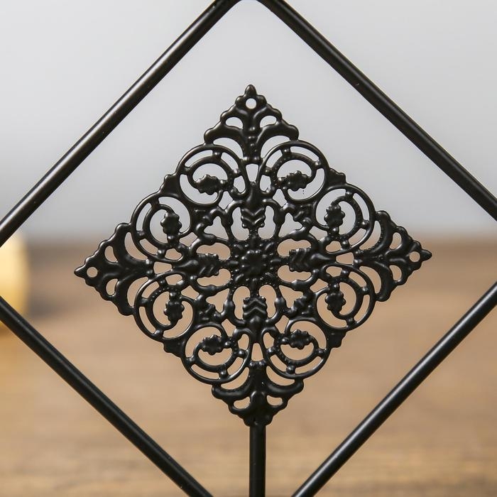 Подсвечник металл на 1 свечу  Подсвечник металл на 1 свечу "Два ромба с узором" чёрный 14,5х11,5х8 см