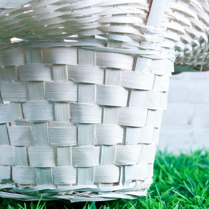 Корзина плетёная, бамбук, белая Корзина плетёная, бамбук, белая