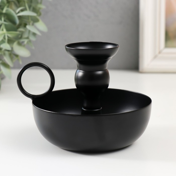 Подсвечник металл на 1 свечу с ручкой  Подсвечник металл на 1 свечу с ручкой "Виток с чашей" d=2,6 см черный 10х10х8,5 см