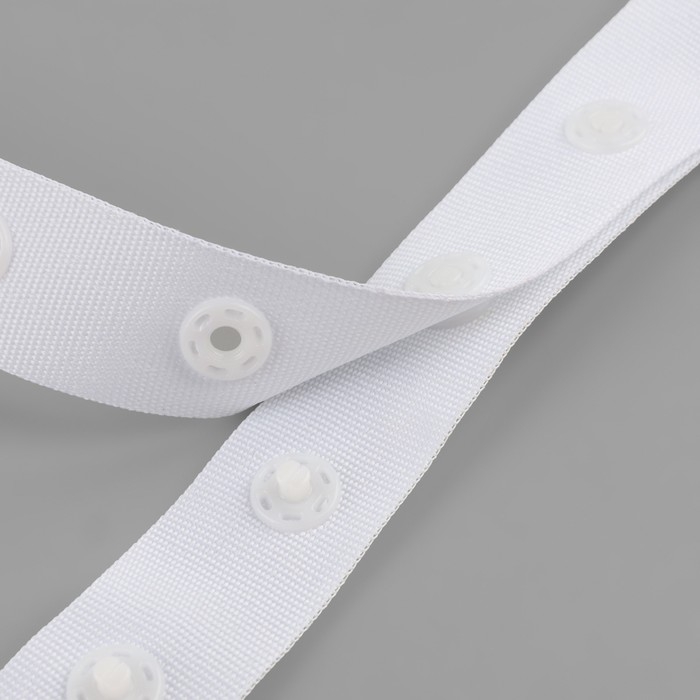 Тесьма с кнопками, 25-25 мм, 17 мм × 45 ± 1 м, цвет белый Тесьма с кнопками, 25-25 мм, 17 мм × 45 ± 1 м, цвет белый