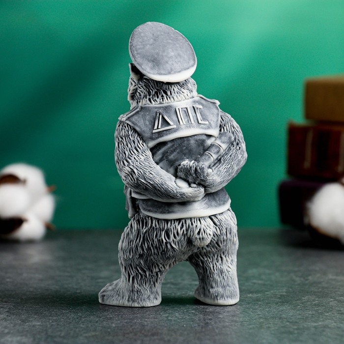 Фигура Фигура "Медведь гаишник" 13,5см