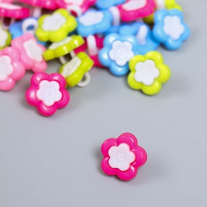 Набор пуговиц декоративных пластик "Цветочек со вставкой" набор 30 шт 1,4х1,4 см МИКС