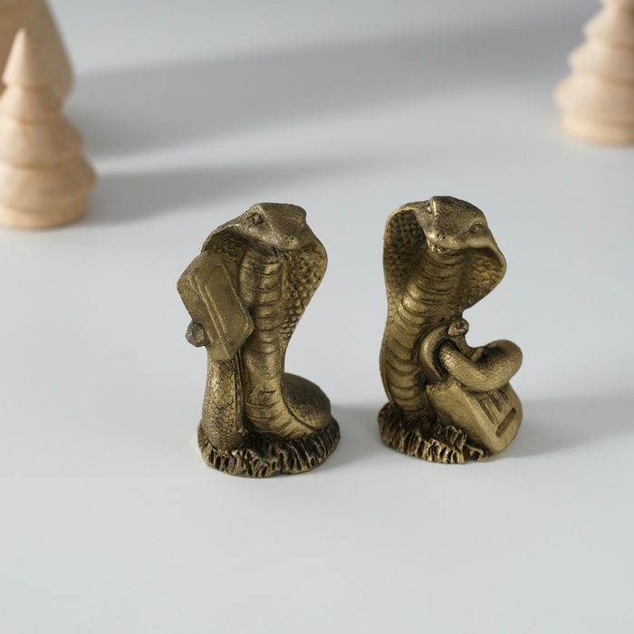 Сувенир полистоун Сувенир полистоун "Кобра с увлечением" МИКС 4х3х5 см