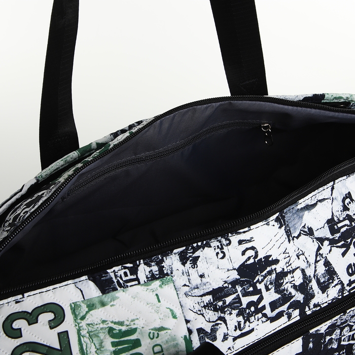 Сумка спортивная на молнии, отдел для обуви, 2 наружных кармана, длинный ремень, средний размер, цвет белый/зелёный