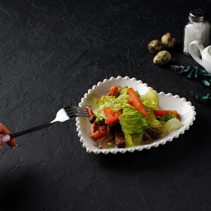 Тарелка фарфоровая Magistro «Сердце», 20,5×21×2,5 см, цвет белый Тарелка фарфоровая Magistro «Сердце», 20,5×21×2,5 см, цвет белый