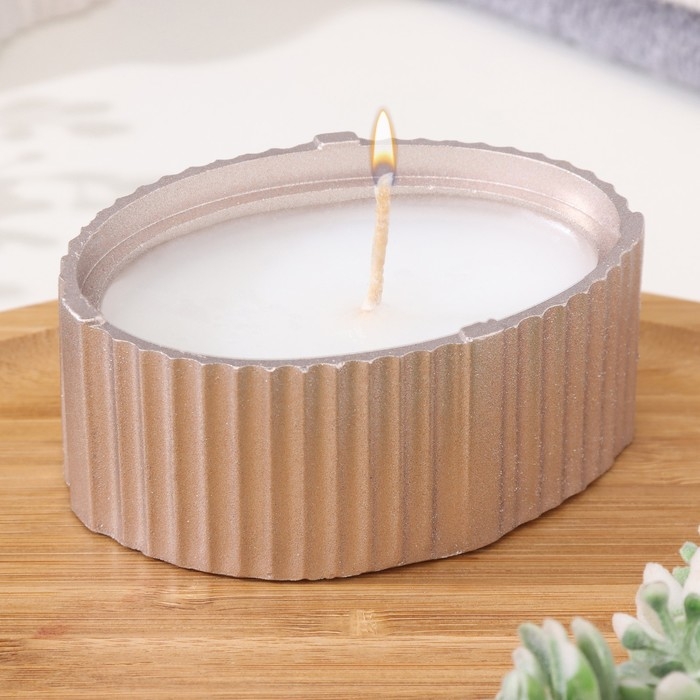 Свеча  Свеча "Овал" в подсвечнике с узкими гранями, 9х6,5х4см,шампань