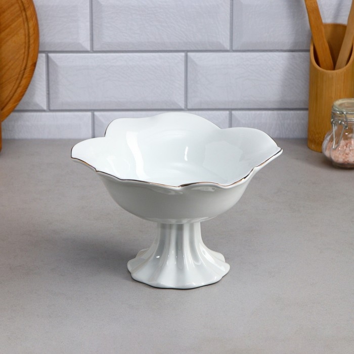 Салатник «Роза», на подставке, 800 мл, золотая обводка, фарфор, Иран Салатник «Роза», на подставке, 800 мл, золотая обводка, фарфор, Иран