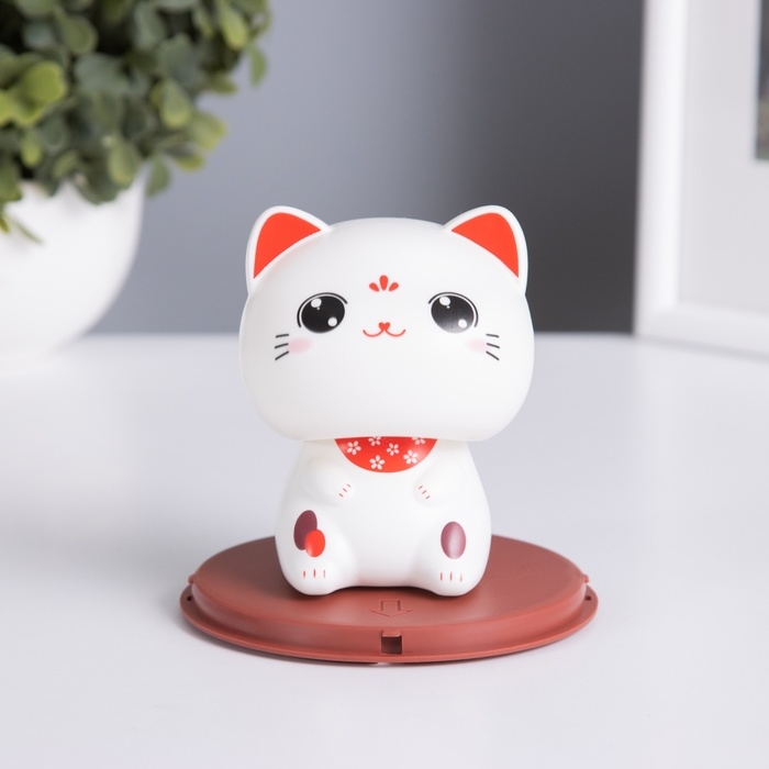 Маятник пластик от солнечной батареи Маятник пластик от солнечной батареи "Кот Манэки-нэко беленький" 10х10х10,3 см