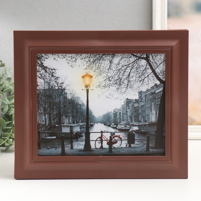 Ключница закрытая  Ключница закрытая "Амстердам" 26,5х31,5 см Орех