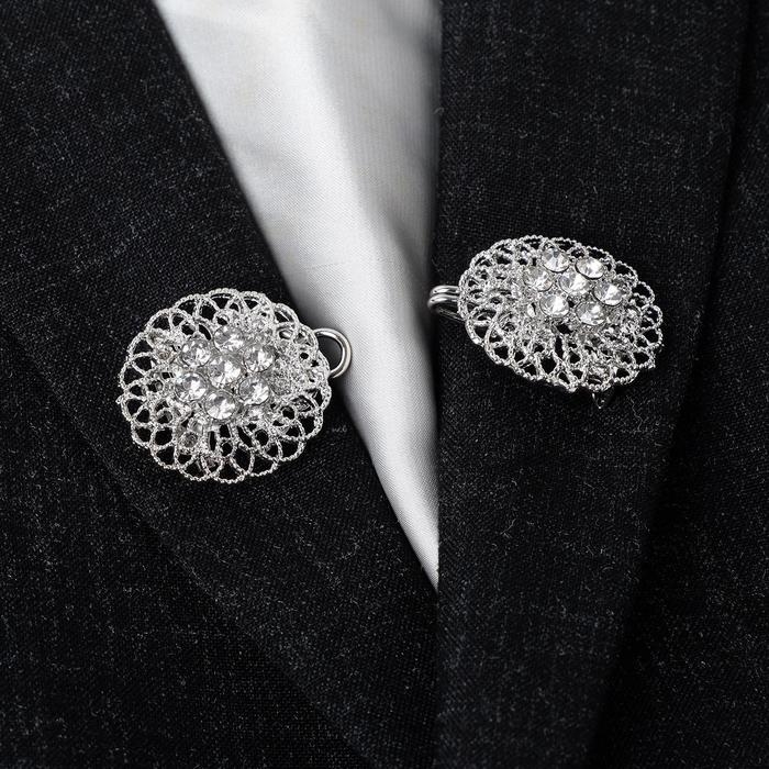 Зажим для кардигана «Кружево», цвет белый в серебре Зажим для кардигана «Кружево», цвет белый в серебре