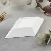 Блюдо фигурное «Аура», 18,8×11×2,5 см, цвет бело-золотой Блюдо фигурное «Аура», 18,8×11×2,5 см, цвет бело-золотой