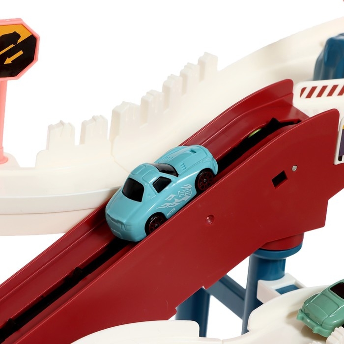 Автотрек «Виражи», световые и звуковые эффекты, работает от батареек Автотрек «Виражи», световые и звуковые эффекты, работает от батареек