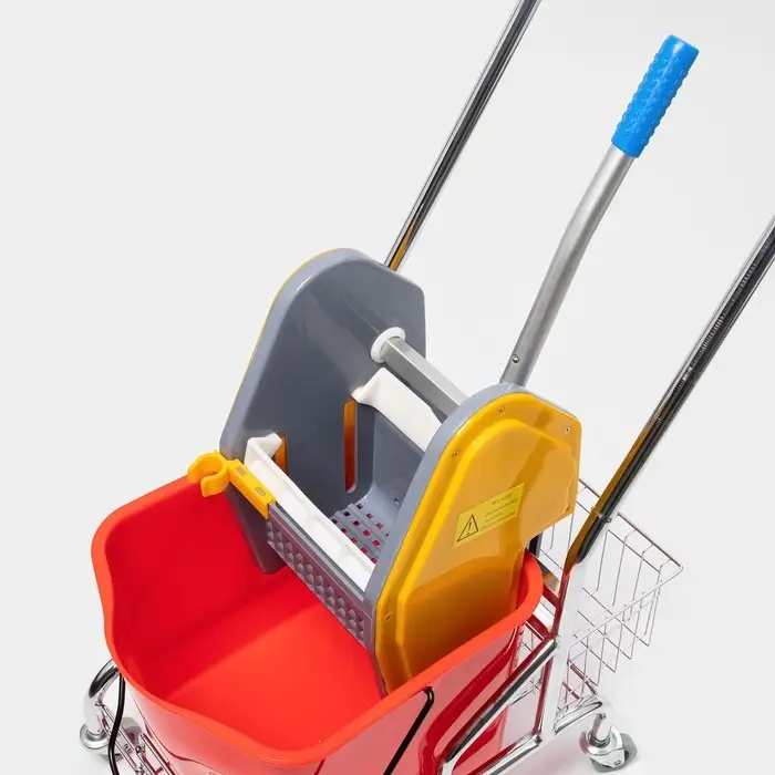 Тележка уборочная одноведерная с вертикальным отжимом и сеткой, красное ведро 25 л, хромированная рама