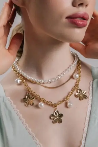 Колье многослойное с подвесками &laquo;Жемчуг с цветами&raquo;, 3 уровня, 34, 36, 40 см, медь, белое в золоте