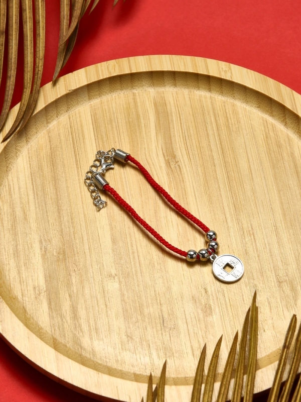 Браслет-оберег «Красная нить» одна монета, цвет чернёное серебро, 20 см