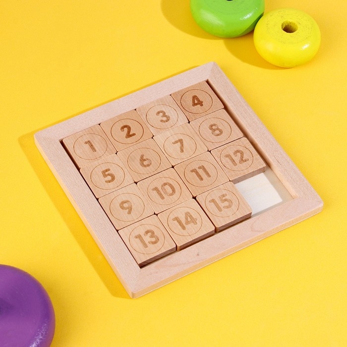 Развивающая игра «Пятнашки» 0,7х12,7х12,7 см Развивающая игра «Пятнашки» 0,7х12,7х12,7 см