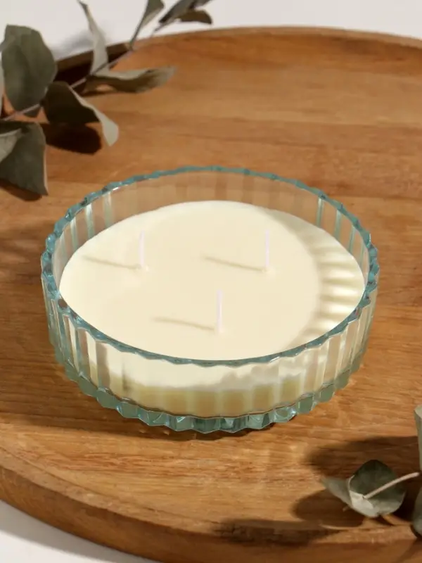 Свеча ароматическая в шкатулке Свеча ароматическая в шкатулке "Голубая" 3 фитиля аромат колокольчики 13,3х13,3х9,5 см