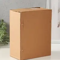 Сувенир керамика "Срез груши" белый с золотом 10х18х24,5 см Сувенир керамика "Срез груши" белый с золотом 10х18х24,5 см