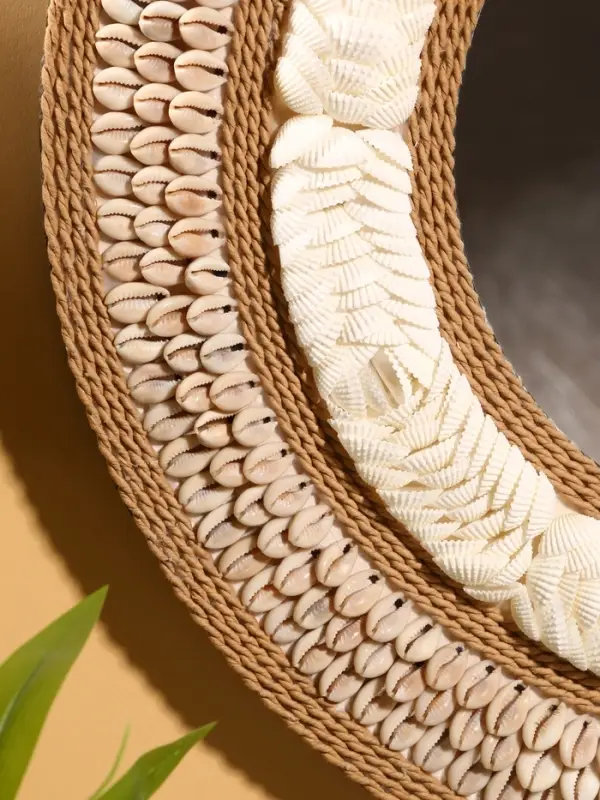 Зеркало настенное, 50 см, декорировано ракушкой