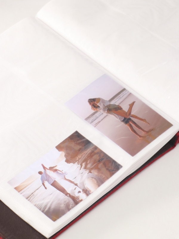 Фотоальбом на 500 фото 10х15 см Фотоальбом на 500 фото 10х15 см "Греческий узор" кожзам, красный, в коробке 5,5х32,5х34 см 1074684