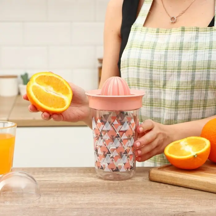 Соковыжималка для цитрусовых ручная «Сомбреро», 600 мл, 11×11×19 см, тритан, цвет МИКС Соковыжималка для цитрусовых ручная «Сомбреро», 600 мл, 11×11×19 см, тритан, цвет МИКС