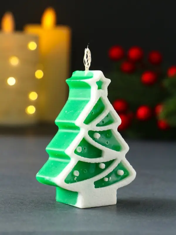 Свеча новогодняя "Ёлочка с гирляндой" 55х75мм, зелёный