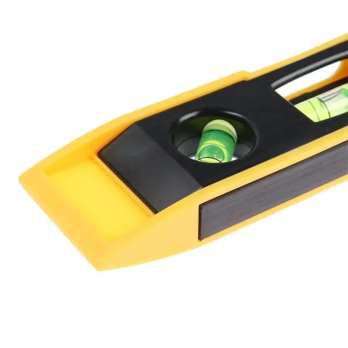 Уровень пластиковый магнитный ТУНДРА, 3 глазка, 150 мм Уровень пластиковый магнитный ТУНДРА, 3 глазка, 150 мм