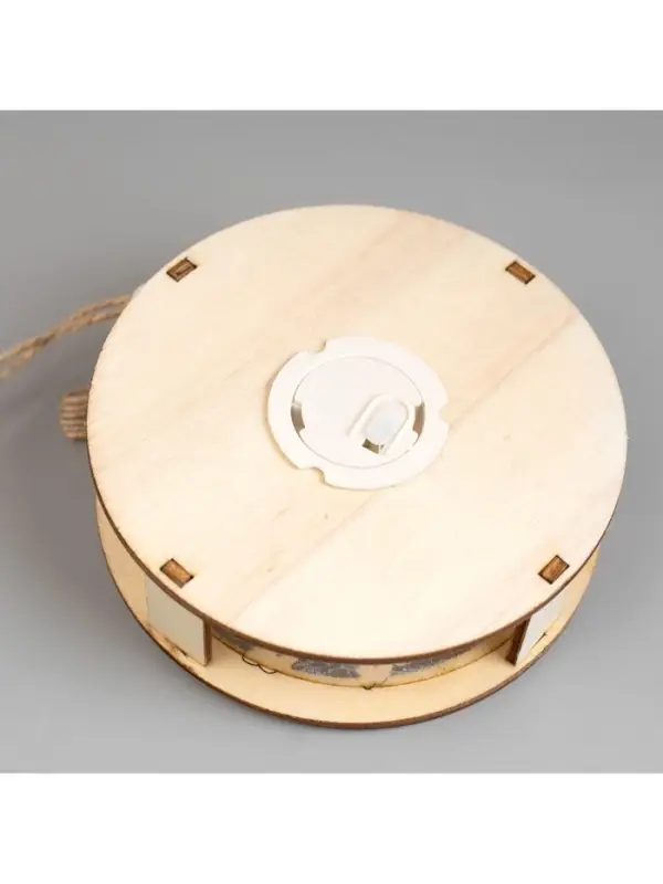 Ёлочная игрушка &laquo;Шар со свечками&raquo;, 10&times;10&times;3 см, от батареек, свечение тёплое белое