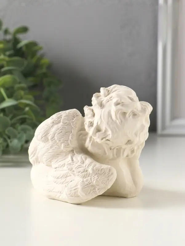 Фигурка гипс &laquo;Ангел с сердцем лежит&raquo;, 8&times;12&times;7 см, белая с золотом