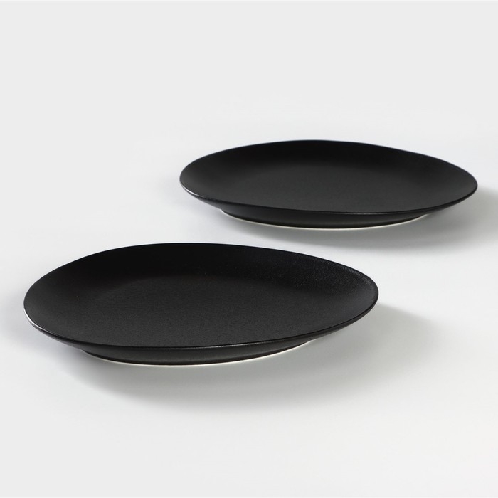 Набор тарелок фарфоровых Magistro Carbon, 26×23 см, цвет чёрный Набор тарелок фарфоровых Magistro Carbon, 26×23 см, цвет чёрный