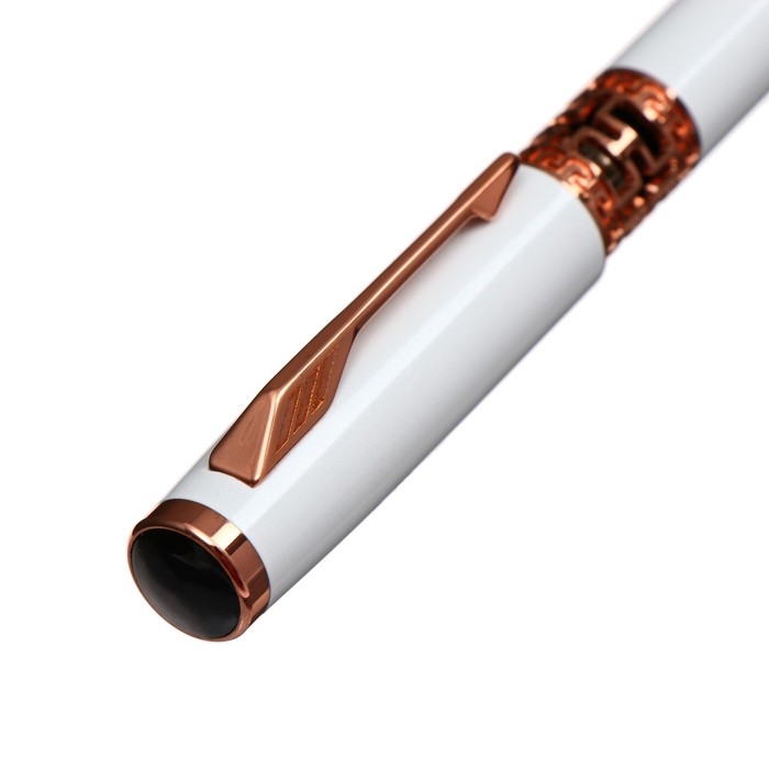 Ручка подарочная, шариковая  Ручка подарочная, шариковая "Кронос" в кожзам футляре, поворотная, корпус белый с золотым