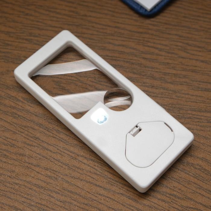 Лупа прямоугольная 3х, 10х, с подсветкой Лупа прямоугольная 3х, 10х, с подсветкой