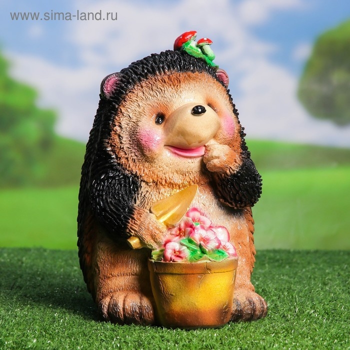 Садовая фигура  Садовая фигура "Ёжик с лопатой садовод" 17х17х26см