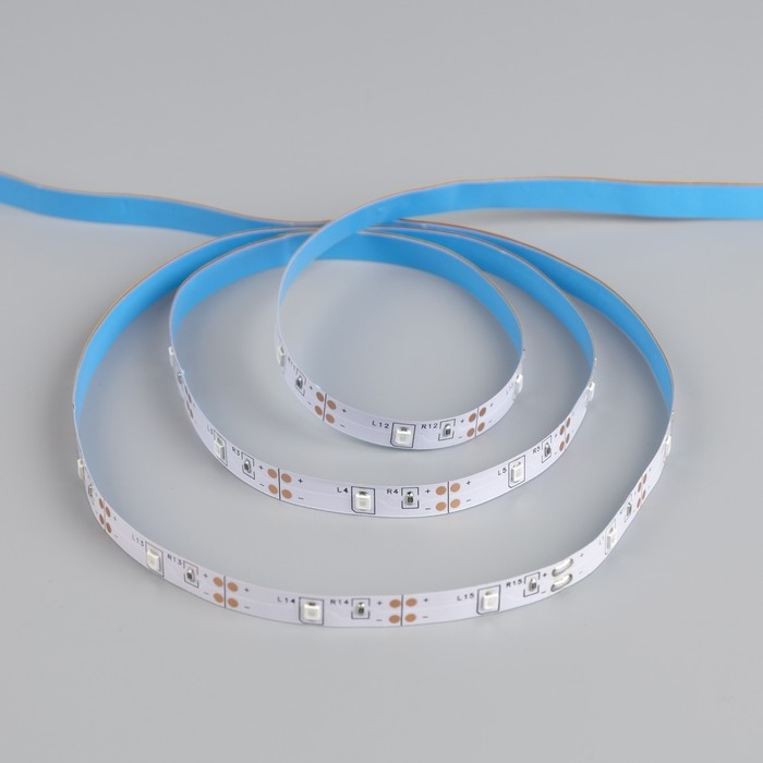 Светодиодная лента Luazon Lighting 3 м, IP20, SMD2835, 30 LED/м, 3хААА, свечение мульти Светодиодная лента Luazon Lighting 3 м, IP20, SMD2835, 30 LED/м, 3хААА, свечение мульти