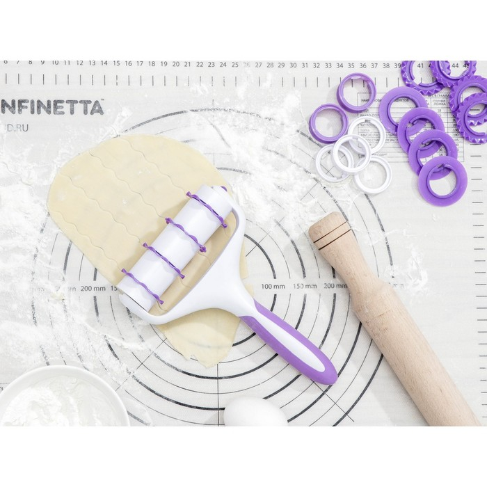 Валик для нарезки теста Доляна «Лепота», 12,5×3×19 см, 4 насадки, цвет белый Валик для нарезки теста Доляна «Лепота», 12,5×3×19 см, 4 насадки, цвет белый
