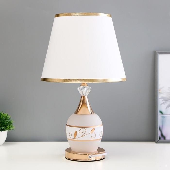 Настольная лампа с подсветкой Настольная лампа с подсветкой "Оливия" Е27 40Вт золото 25х25х42 см