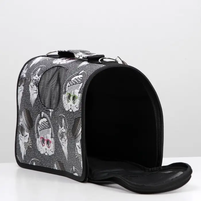 Сумка - переноска каркасная &laquo;Зимние коты&raquo;, размер S, 37.5&times;17&times;22 см