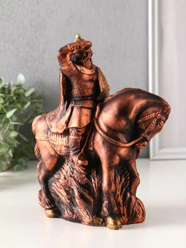 Фигура гипс «Богатырь на коне», 25×19×11 см Фигура гипс «Богатырь на коне», 25×19×11 см