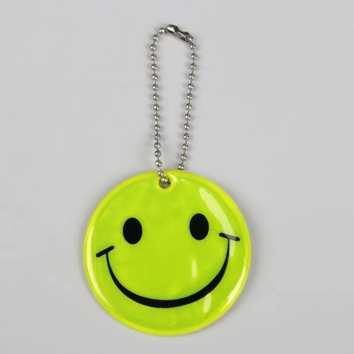 Светоотражающий элемент «Смайлик-улыбка», двусторонний, d=5 см, жёлтый Светоотражающий элемент «Смайлик-улыбка», двусторонний, d=5 см, жёлтый