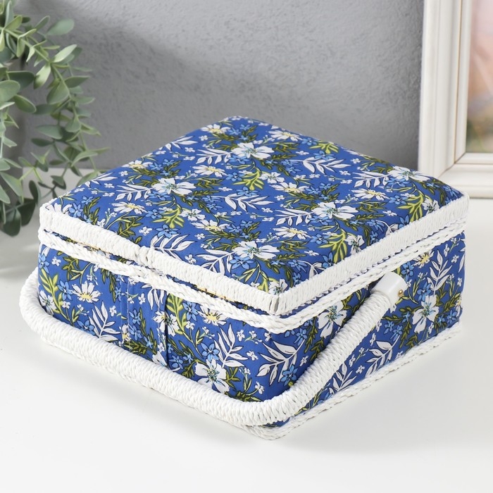 Шкатулка для рукоделия "Полевые цветы на синем" 20х20х11 см