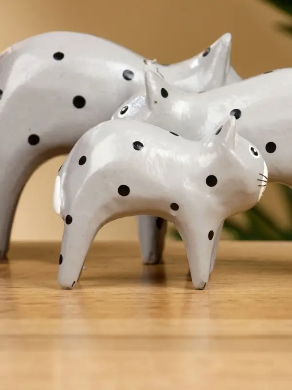 Набор сувенирный «Кошки», h=9 см, h=8 см, h=6.5 см, дерево, серый