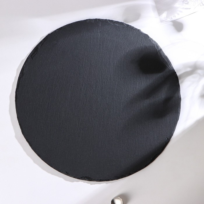 Доска для подачи из сланца Magistro Valley, d=40 см Доска для подачи из сланца Magistro Valley, d=40 см