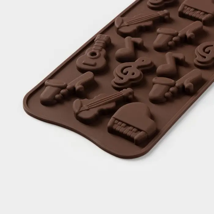 Форма для шоколада Доляна &laquo;Музыкальные инструменты&raquo;, силикон, 21.5&times;10.5 см, 14 ячеек, коричневая