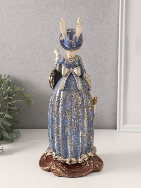 Сувенир полистоун с часами Сувенир полистоун с часами "Зайка в платье и шляпке с зонтиком" 15х15х34 см