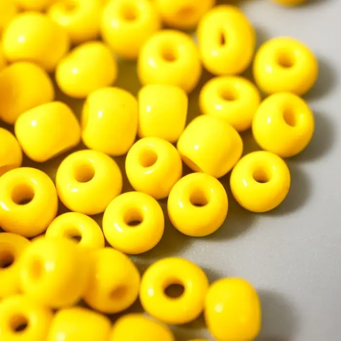 Бисер круглый 6/0  Бисер круглый 6/0 "Лайм" 20 гр