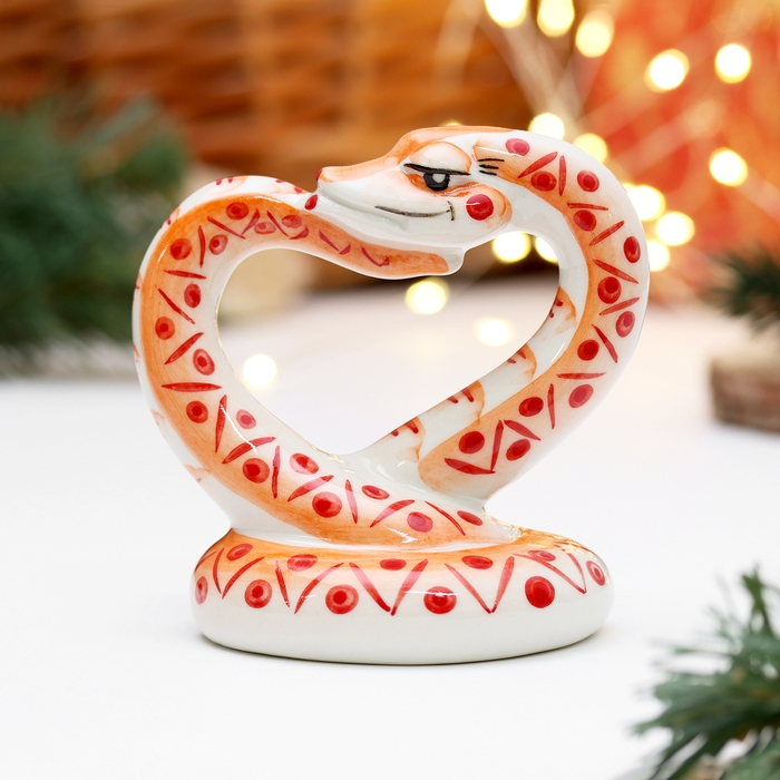 Новый год. Сувенир символ года  Новый год. Сувенир символ года "Змейка Любовь", 10 см, фарфор