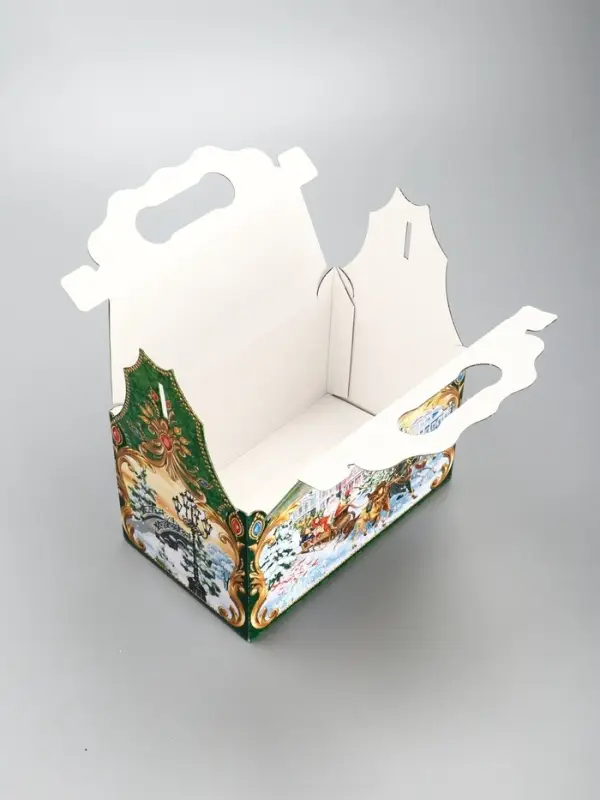 Подарочная новогодняя коробка «ЧУДО ТРОЙКА в золоте» 20×12×19 см Подарочная новогодняя коробка «ЧУДО ТРОЙКА в золоте» 20×12×19 см