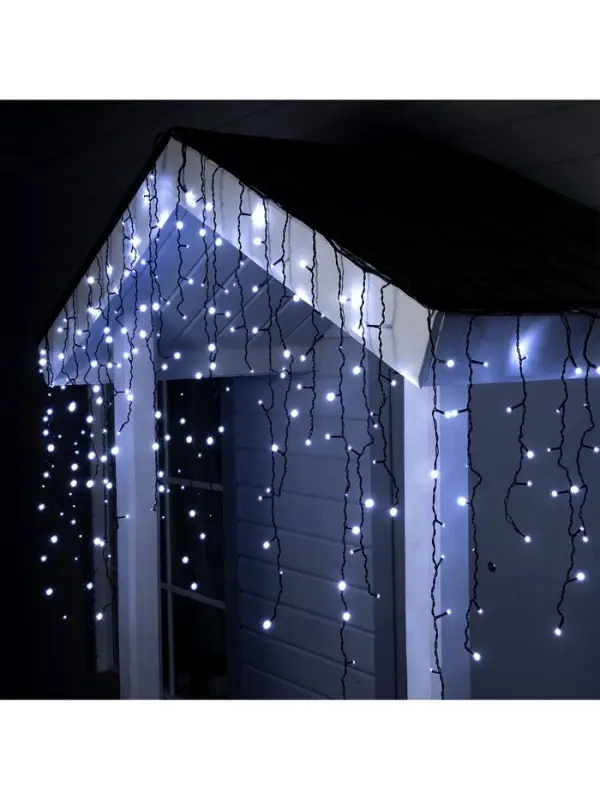 Гирлянда &laquo;Бахрома&raquo; 3&times;0.9 м, IP44, УМС, тёмная нить, 232 LED, свечение белое, 220 В